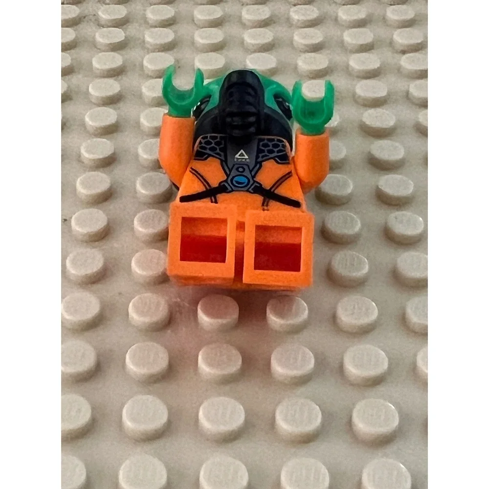 LEGO Alien‎ Minifigure Series 21 Orange Excellent Space Sci-Fi